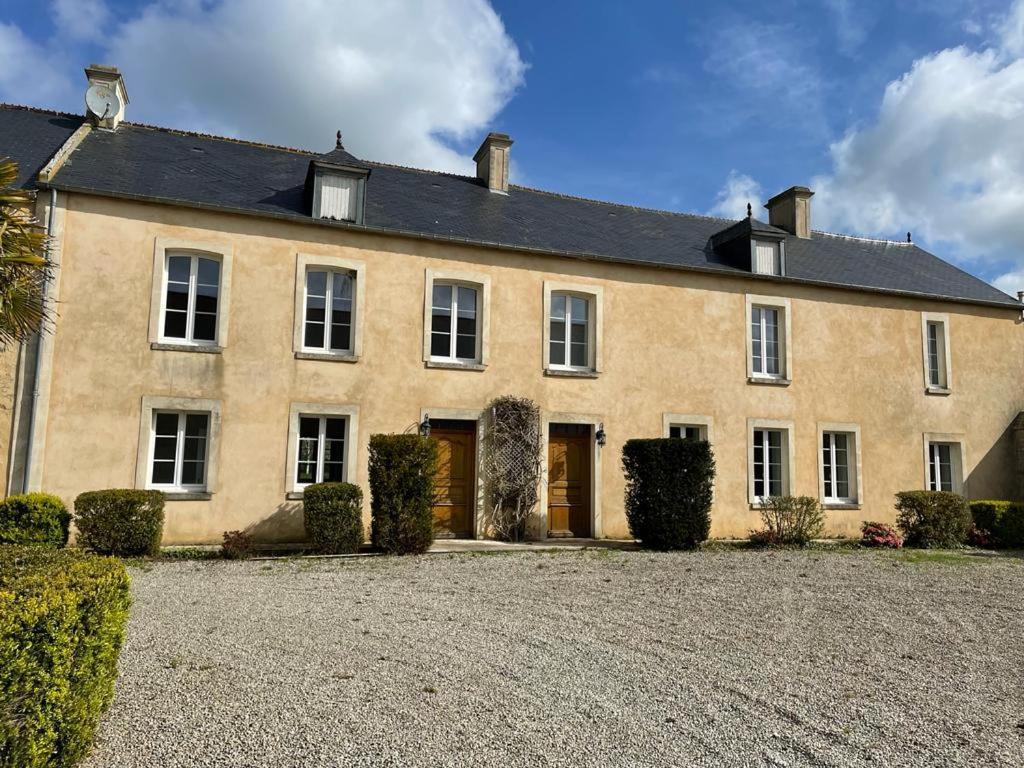 Le Clos Du Bas Courtil Guesthouse B&B Omaha Beach Osmanville Exterior foto